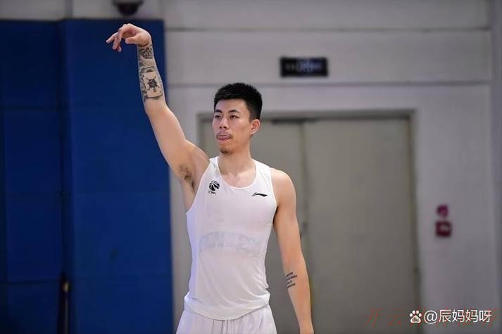 开云体育官方网站：篮协深夜又追加罚单！张镇麟宿敌被禁赛1个月：CBA季中赛打不了？