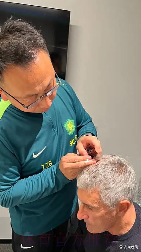 记者-安帅希望启用迪亚斯 米兰冬窗后才会和皇马商谈