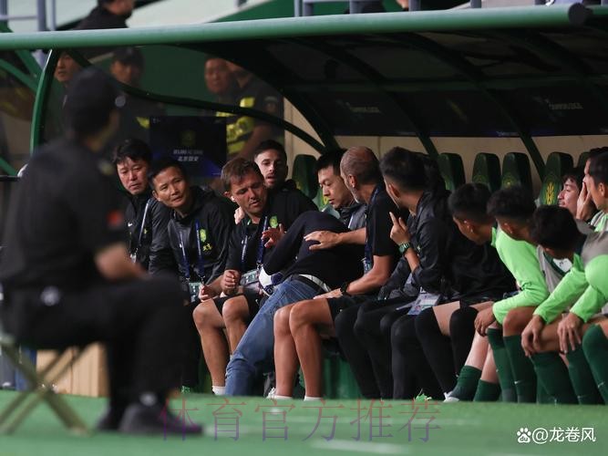 记者:安帅希望启用迪亚斯 米兰冬窗后才会和皇马商谈